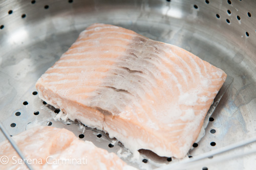 Step 1. Steam the salmon for a few minutes.